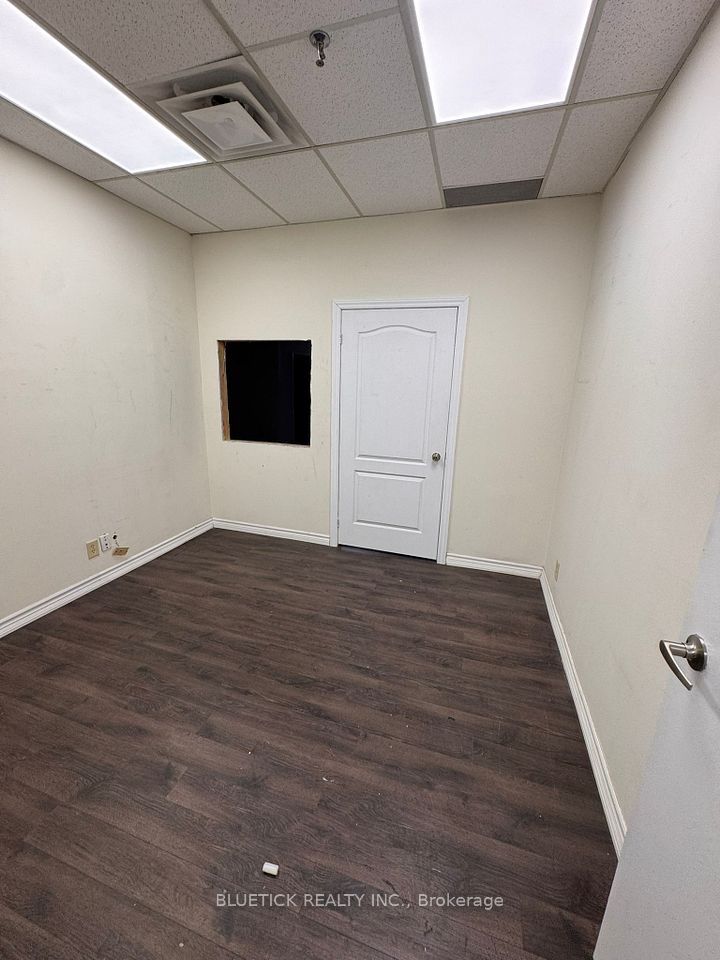 12 Bram Court 19, Brampton, On L6w 3r6