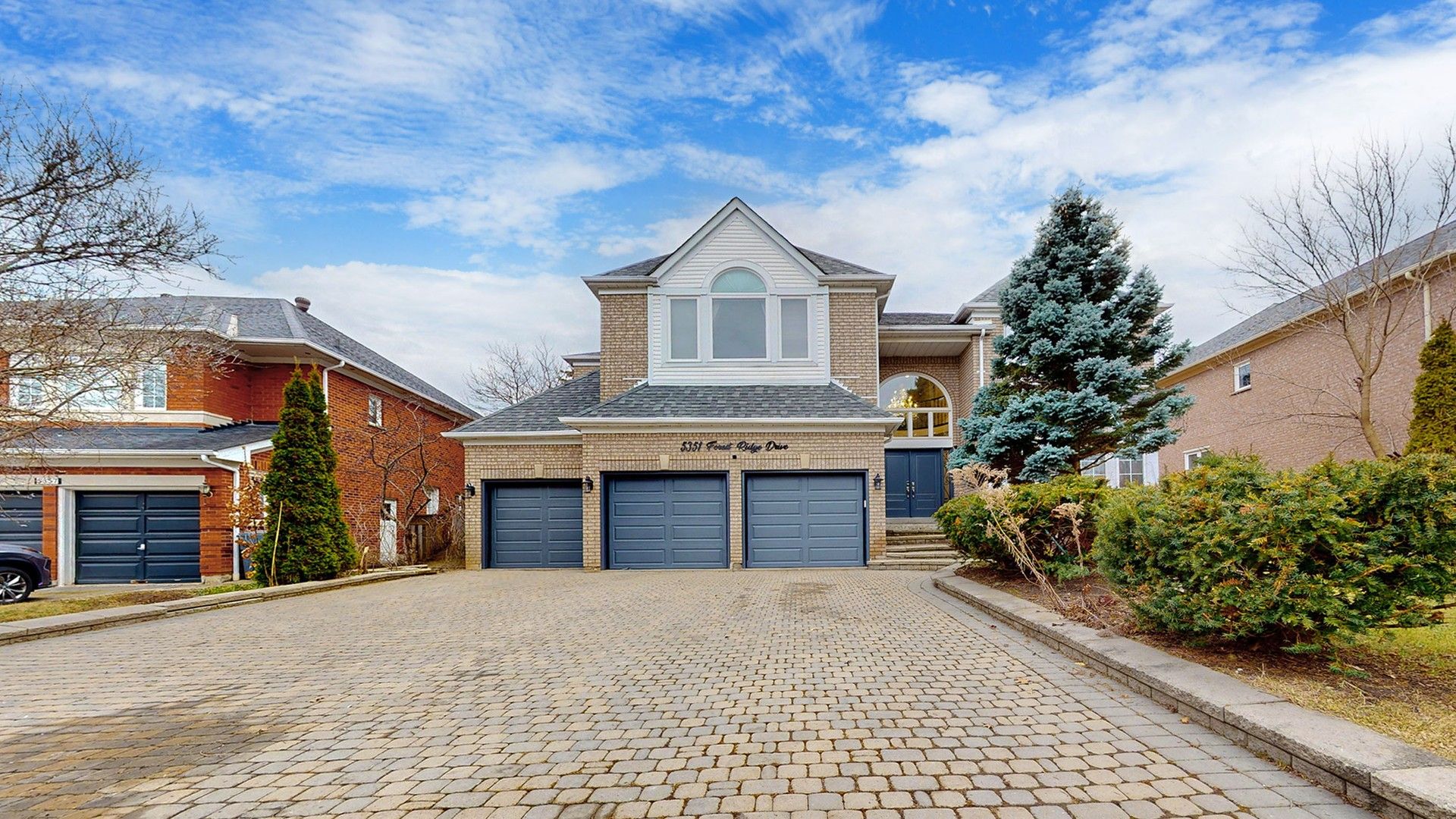 5351 Forest Ridge Drive, Mississauga, On L5m 5b4