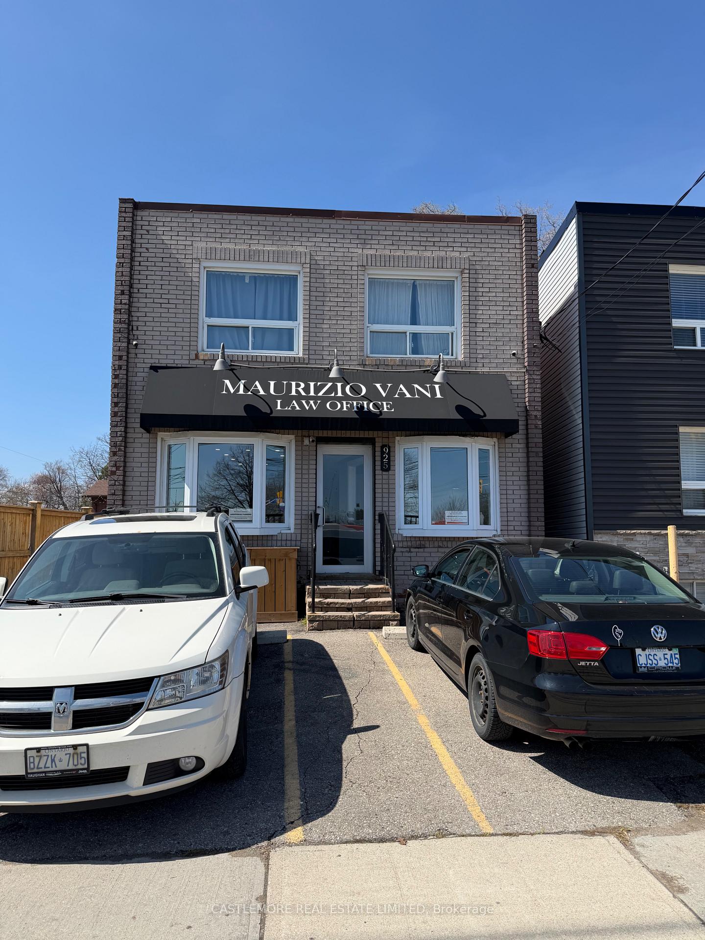 925 Lakeshore Road, Mississauga, On L5e 1e3