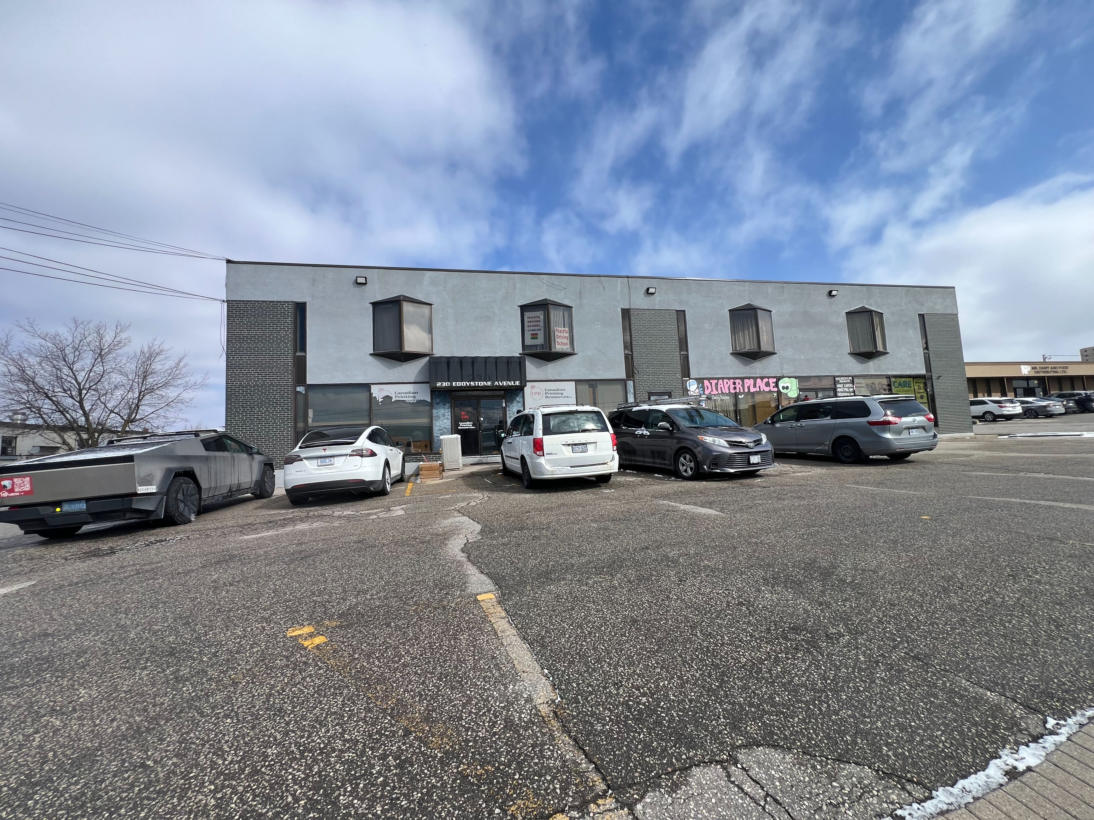 230 Eddystone Avenue 201, Toronto, On M3n 1h7