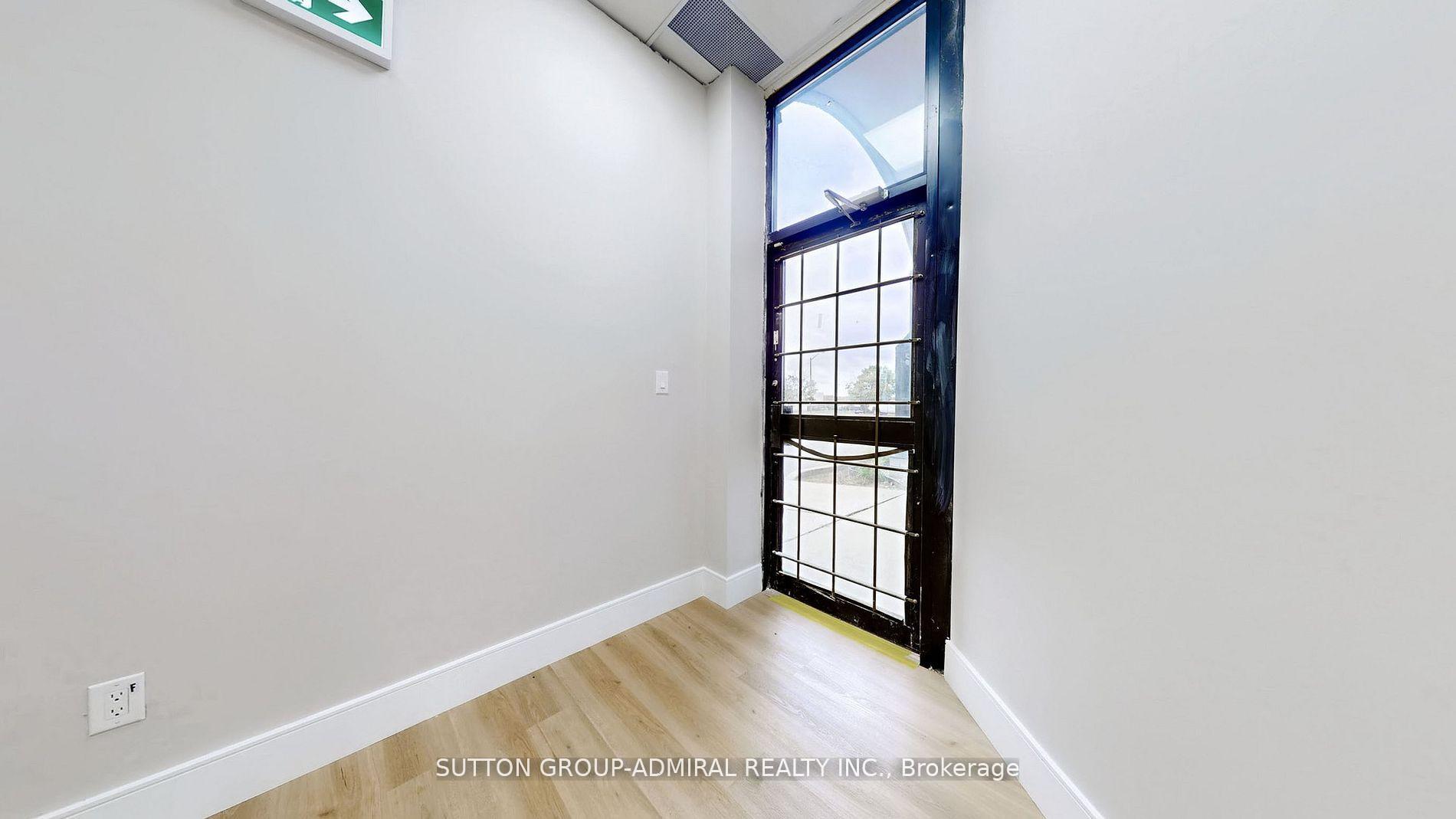 800 Petrolia Road 18 And 19, Toronto, On M3j 3k4