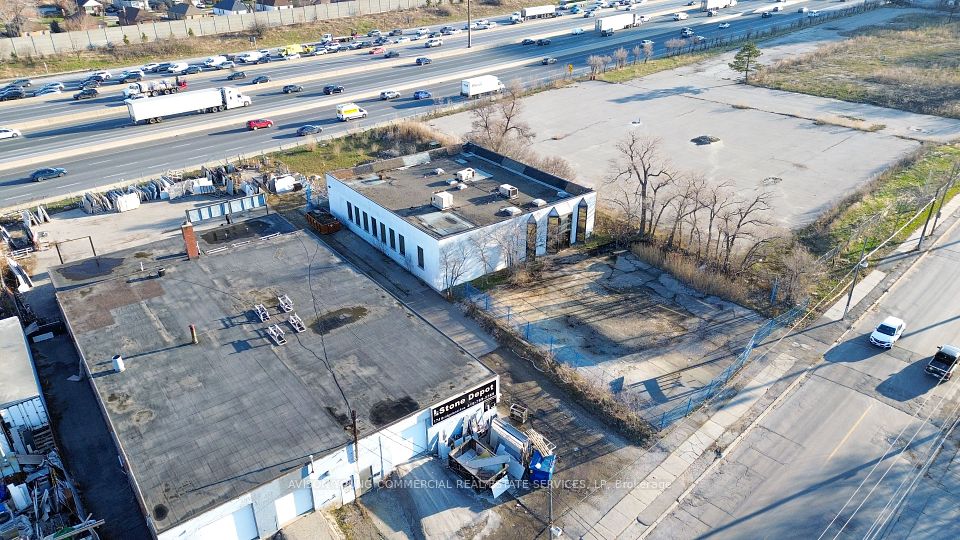 168 Bridgeland Avenue, Toronto, On M6a 1z4