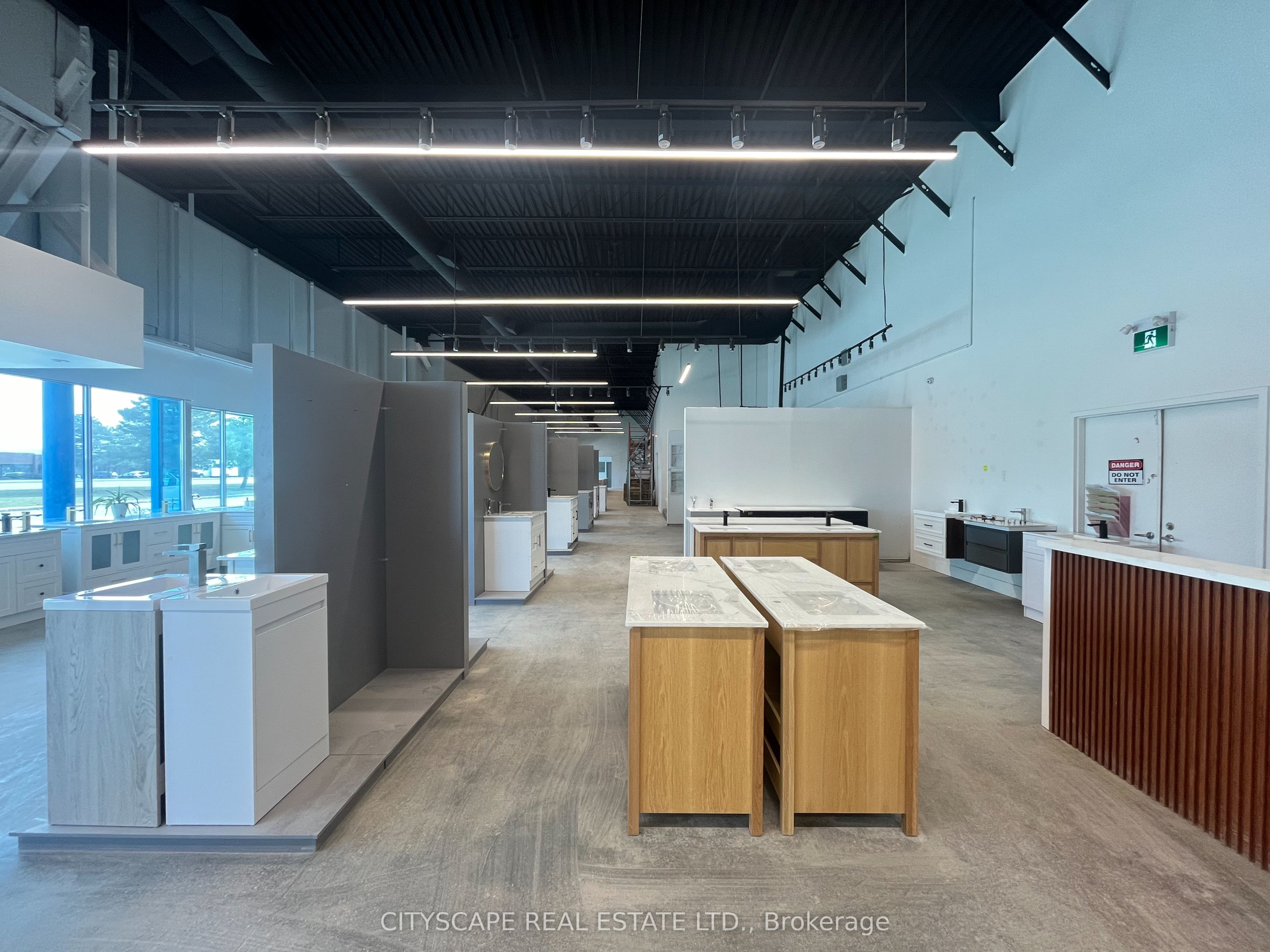 6150 Dixie Road 4 & 4a, Opt B, Mississauga, On L5t 2e2