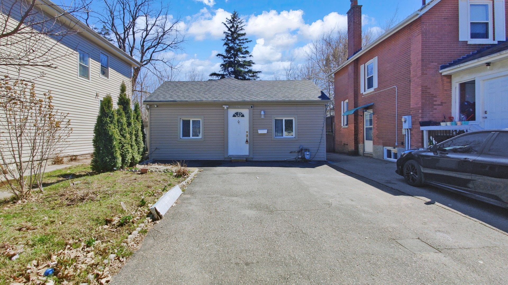 89 John Street, Brampton, On L6w 1z4