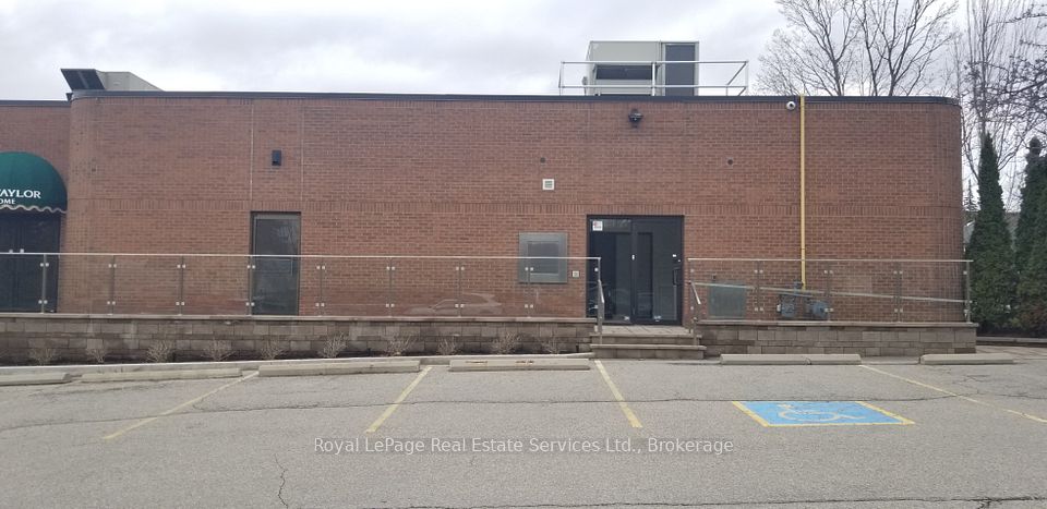 60 Lakeshore Road W 1, Oakville, On L6k 1e1