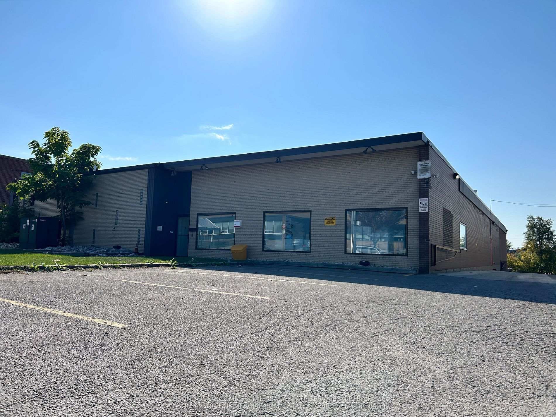21 Colville Road, Toronto, On M6m 2y2