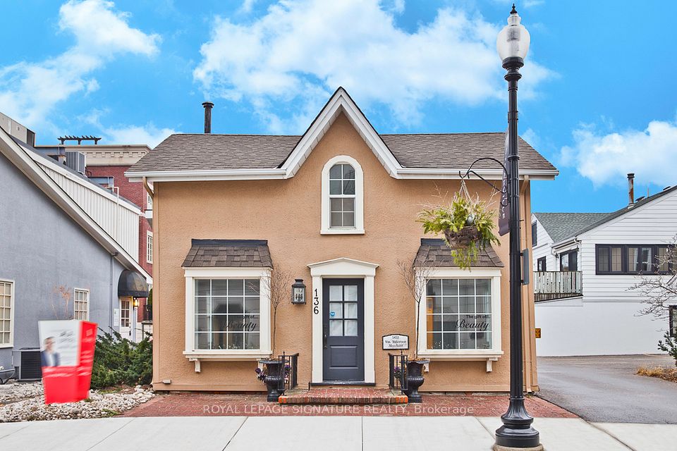 136 Trafalgar Road, Oakville, On L6j 3g5