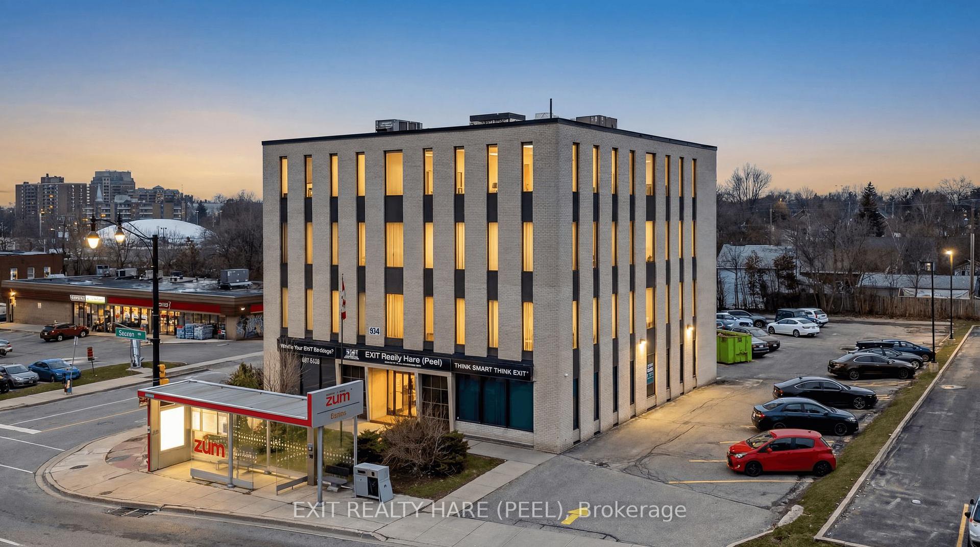 134 Queen Street E, Brampton, On L6v 1b2