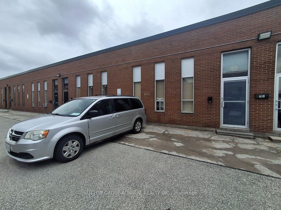 703 Garyray Drive, Toronto, On M9l 1r2