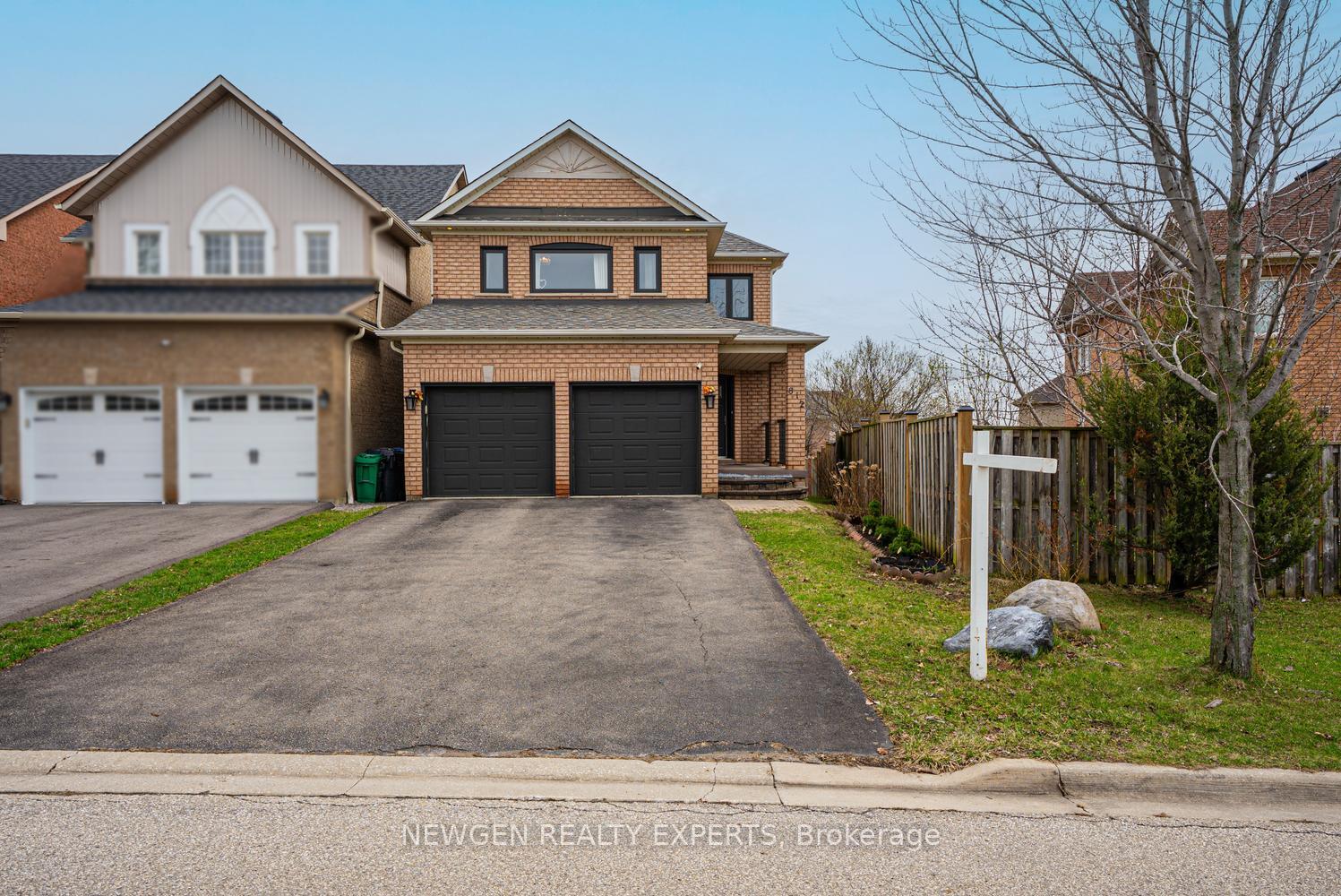 812 Knotty Pine Grove, Mississauga, On L5w 1k5