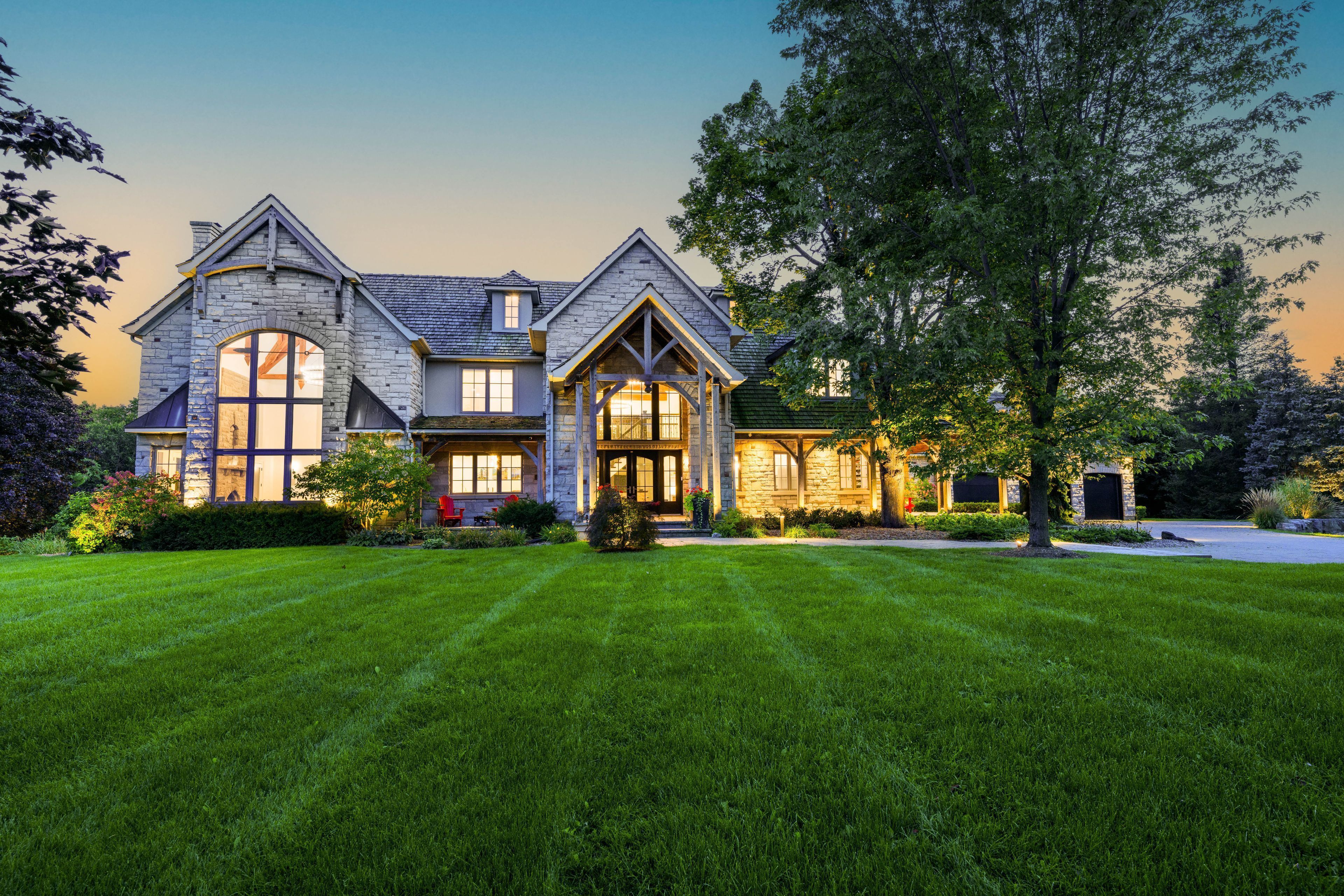 2376 8 Sideroad, Burlington, On L7p 0e6