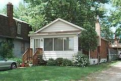 86 Ash Crescent, Toronto, On M8w 1e6