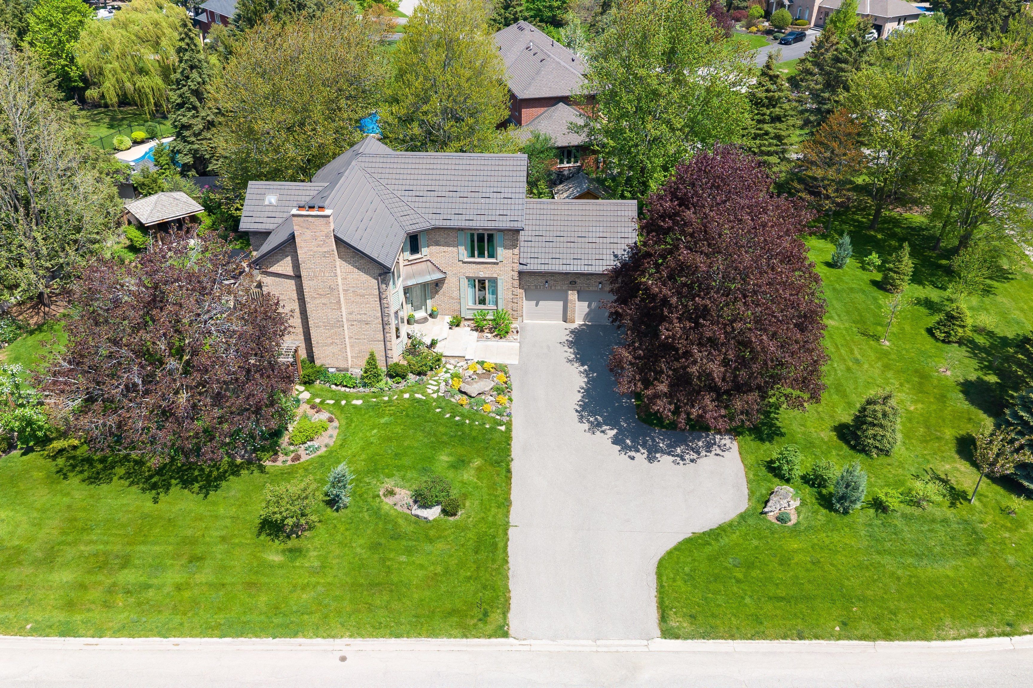 16 Oak Ridge Drive, Halton Hills, On L7g 5g6