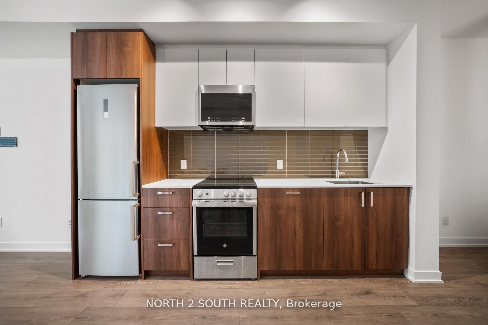 1787 St Clair Avenue W 213, Toronto, On M6n 0b7