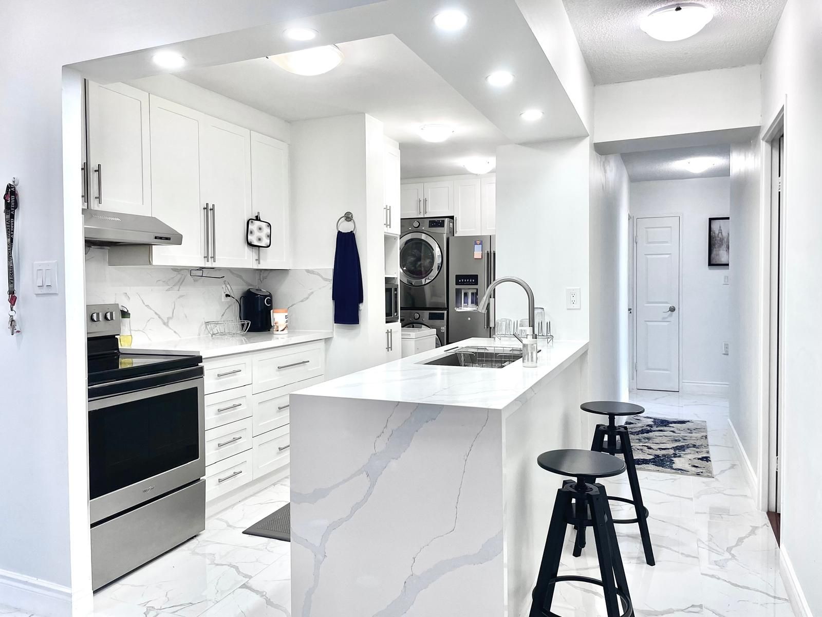 390 Dixon Road 1611, Toronto, On M9r 1t4