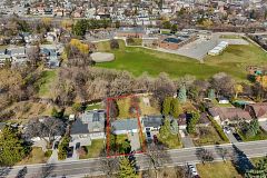 15 Pioneer Drive, Mississauga, On L5m 1g8