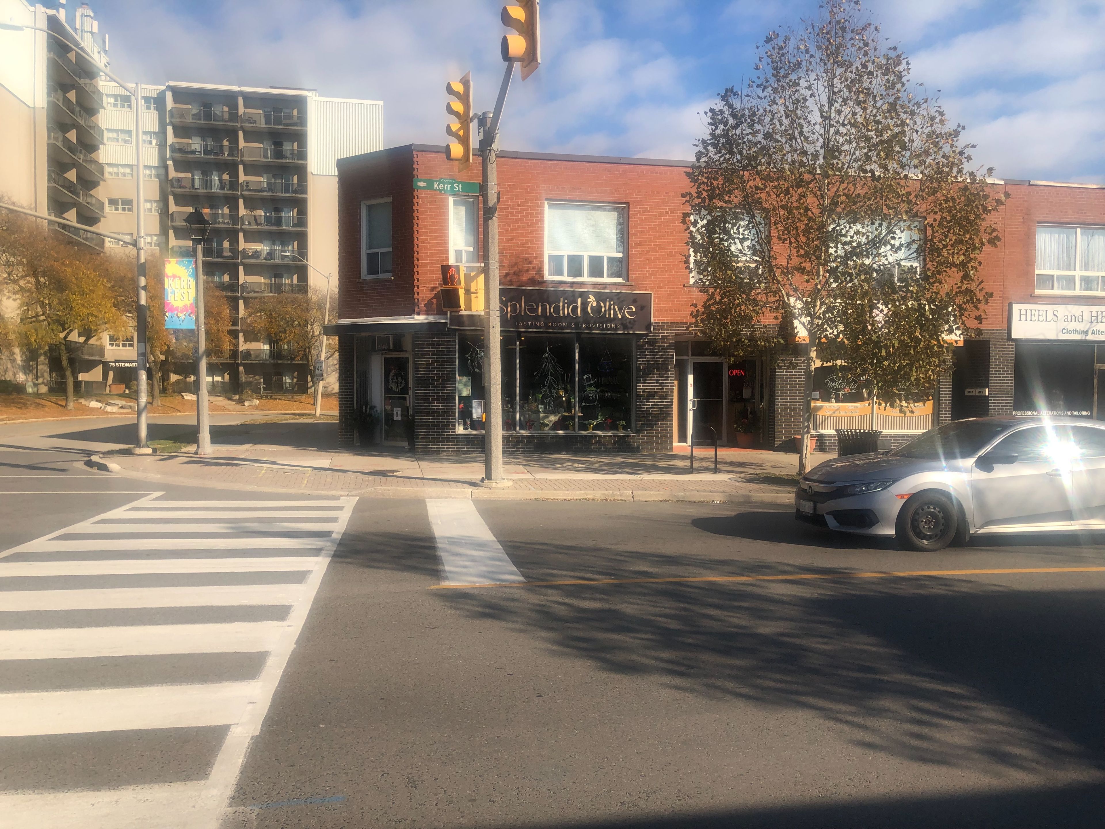 389-391 Kerr Street, Oakville, On L6k 3b9