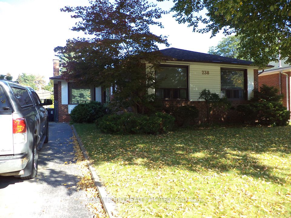 238 Thistle Down Boulevard, Toronto, On M9v 1k7