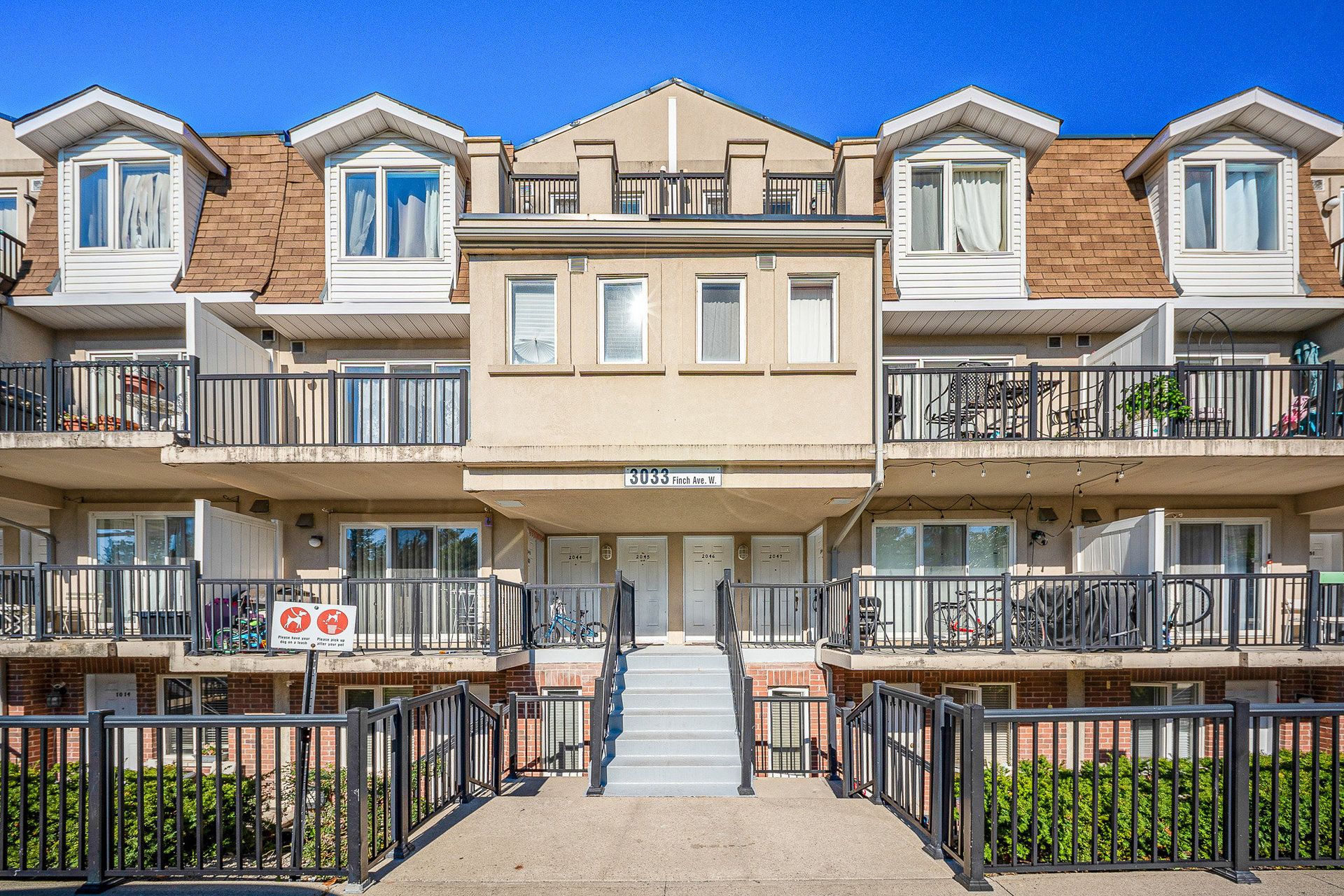 3033 Finch Avenue 2046, Toronto, On M9m 0a3