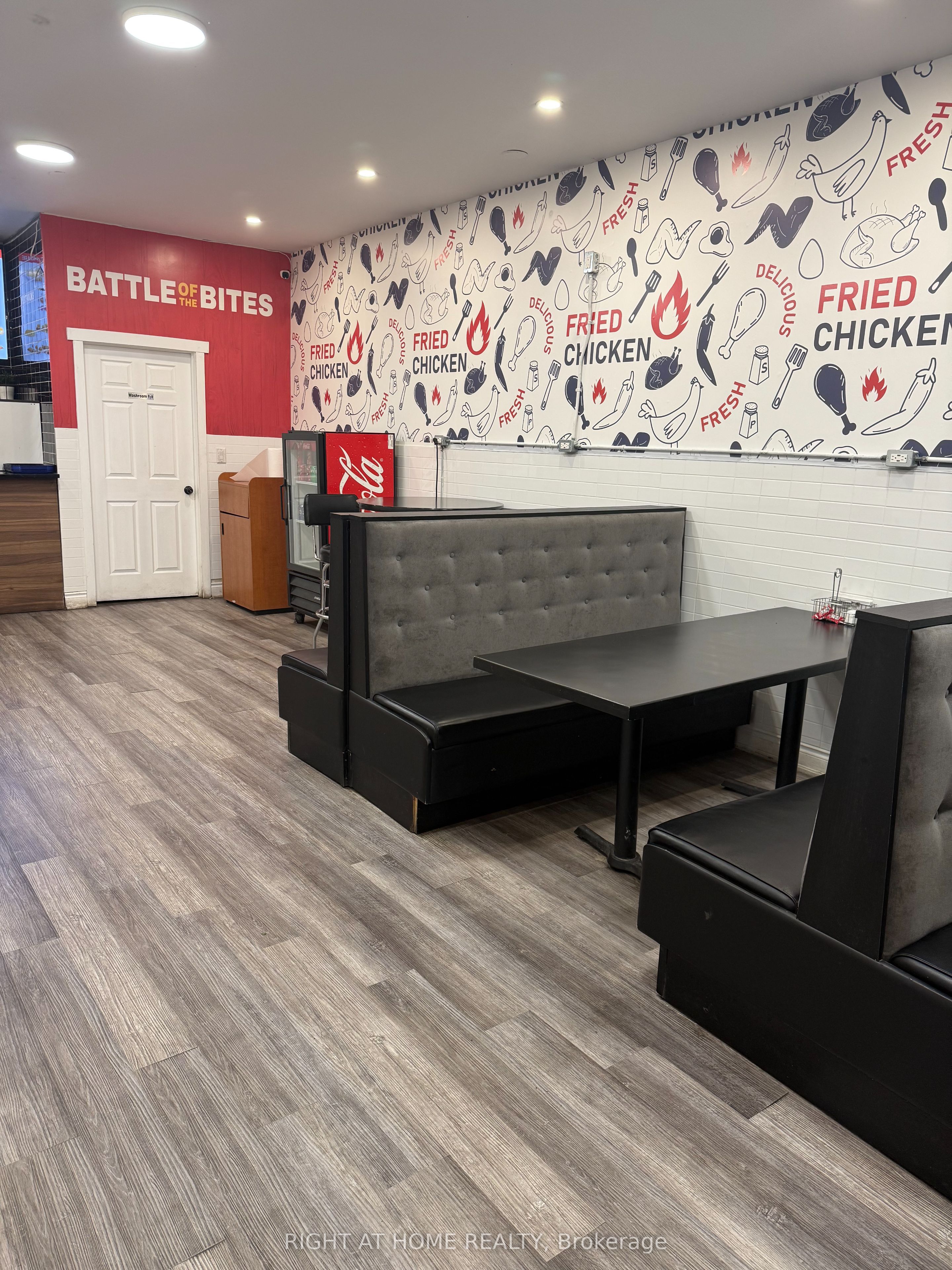 2977 Lake Shore Boulevard W, Toronto, On M8v 1j8