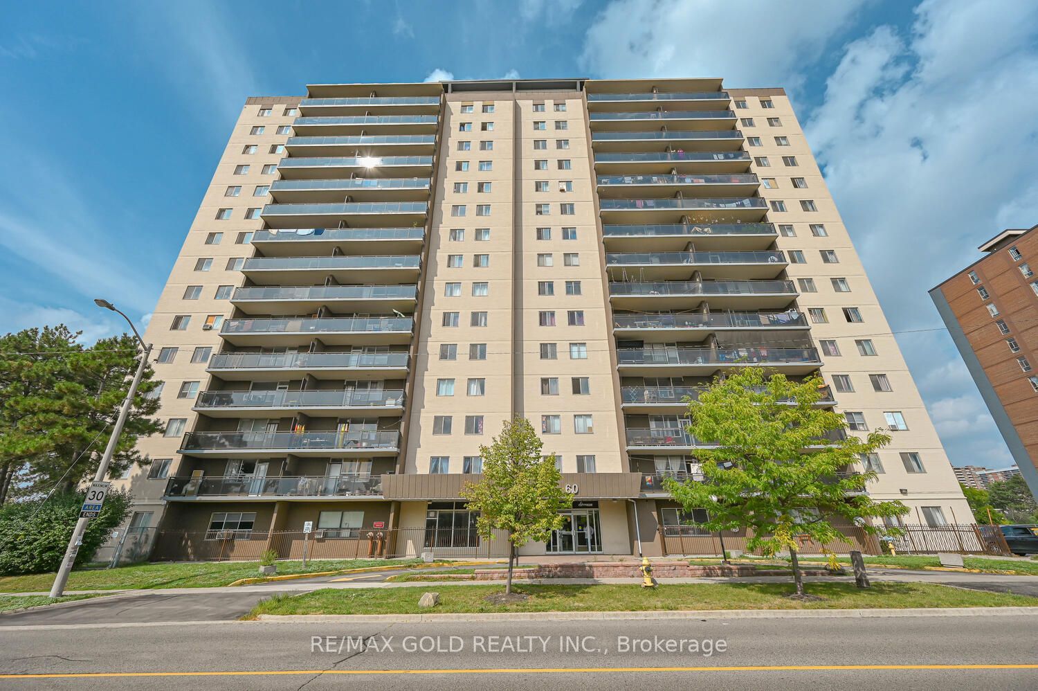 60 Stevenson Road 207, Toronto, On M9v 2b4