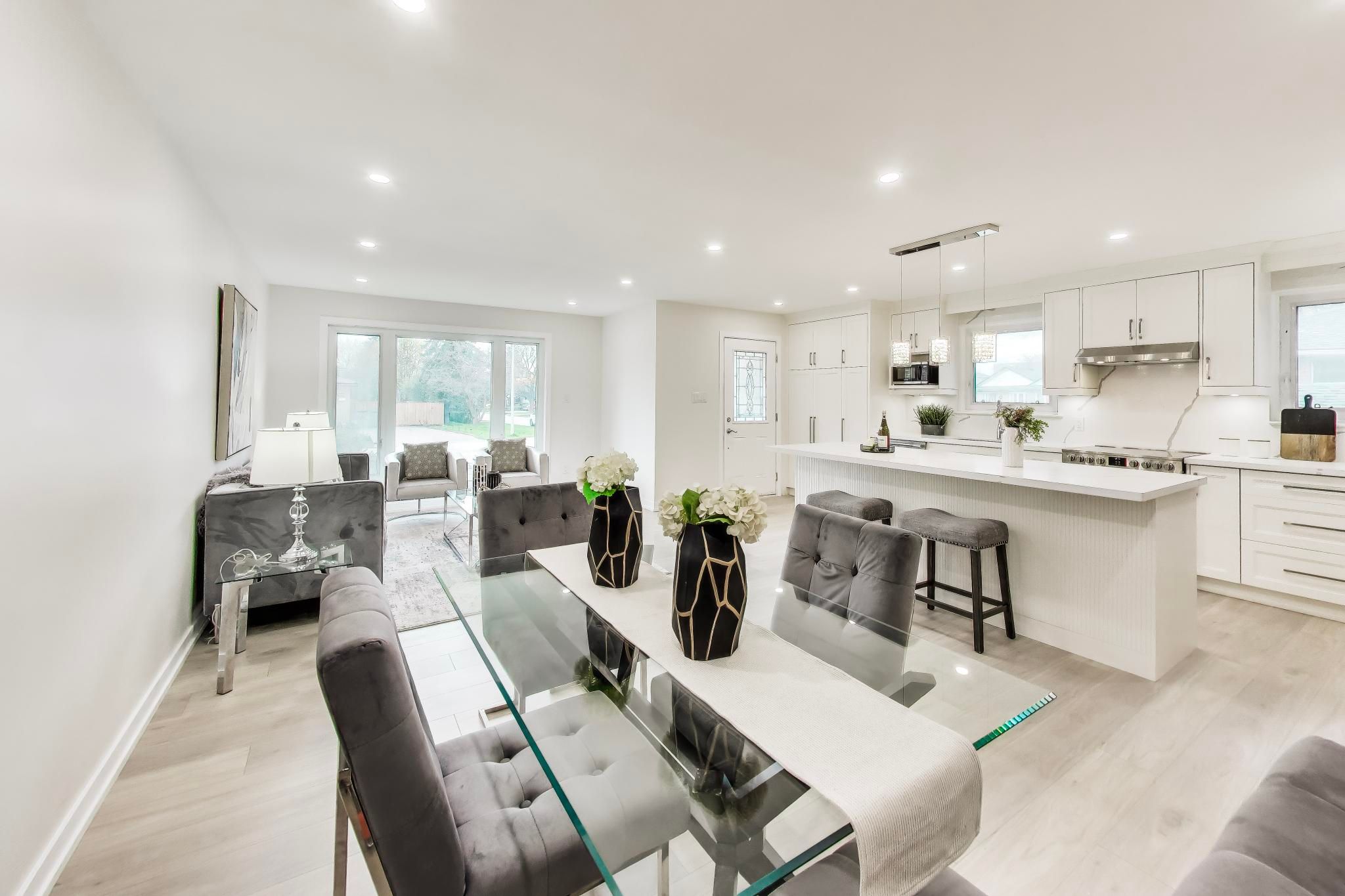 1270 Pallatine Drive, Oakville, On L6h 1z2
