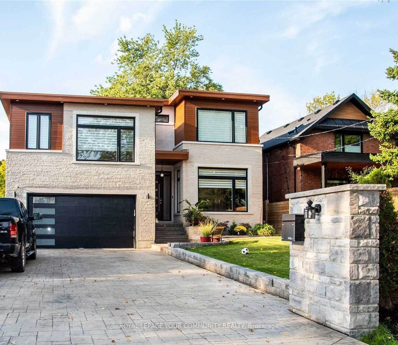 11 Walnut Crescent Lower Level, Toronto, On M8w 2z9