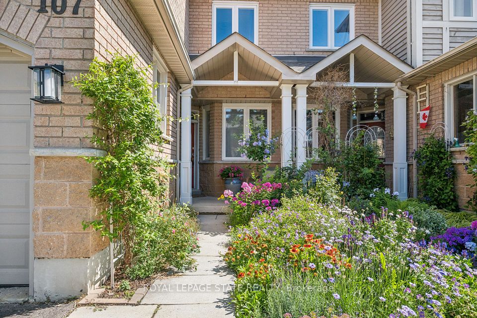 833 Scollard Court 107, Mississauga, On L5v 2b4