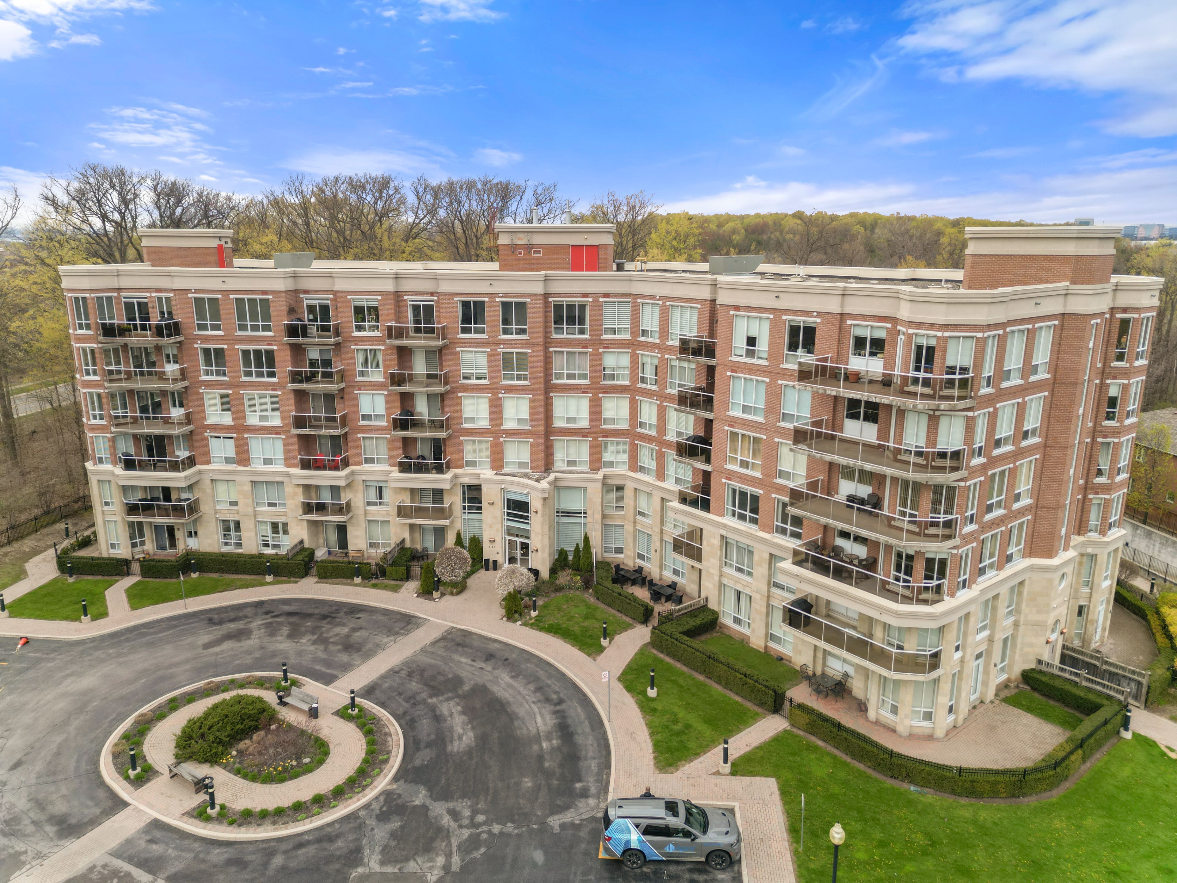 483 Faith Drive 510, Mississauga, On L5r 0a1
