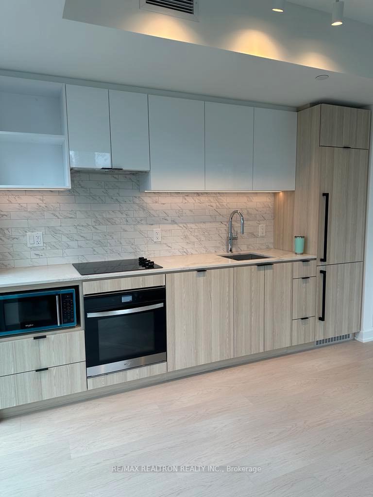 12 San Vito Way, Toronto, On M3l 2g7