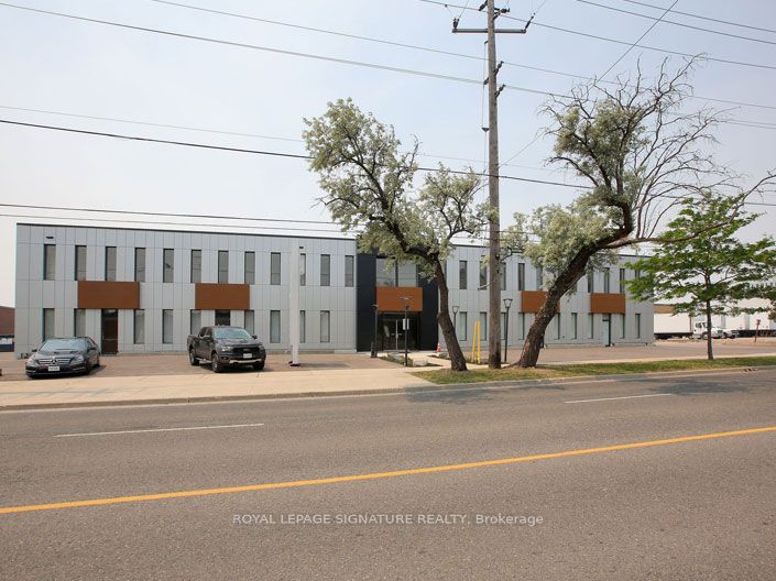 120 Norfinch Drive 1b, Toronto, On M3n 1x3
