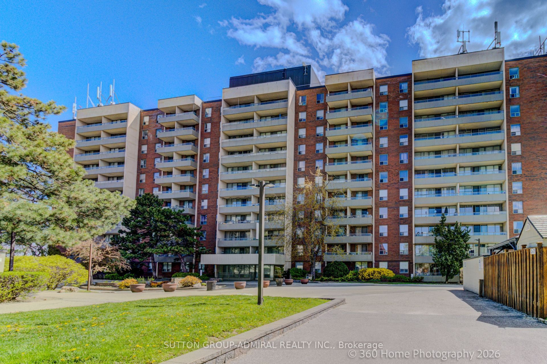 1 Four Winds Drive 106, Toronto, On M3j 2t1