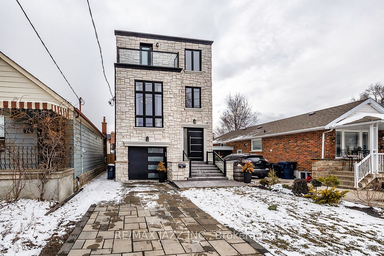 76 Haverson Boulevard, Toronto, On M6m 3j9