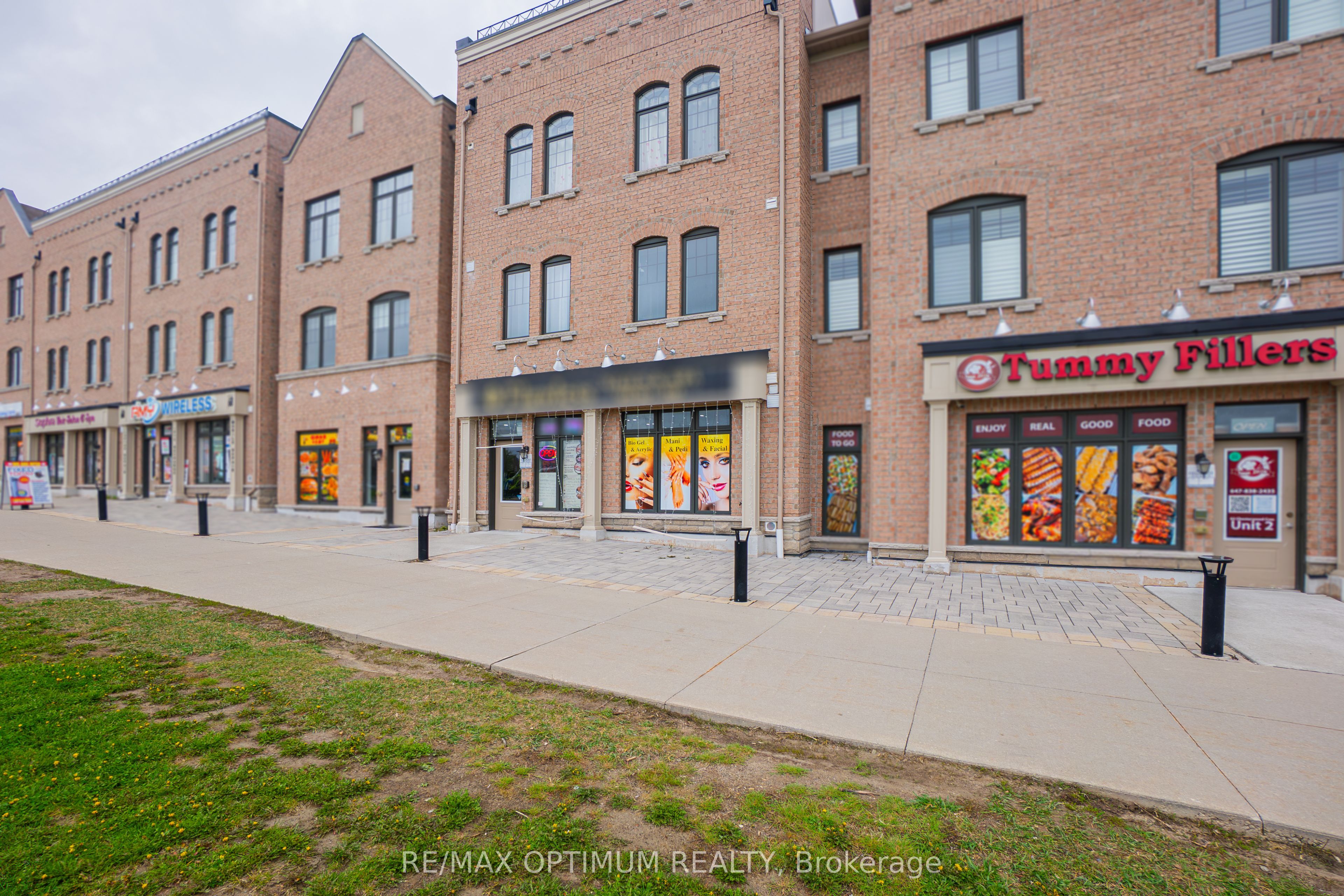 64 Chesterwood Crescent, Brampton, On L6y 0z4