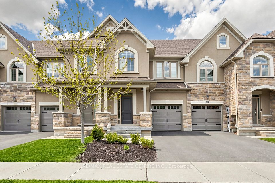 2350 Natasha Circle, Oakville, On L6m 1n9