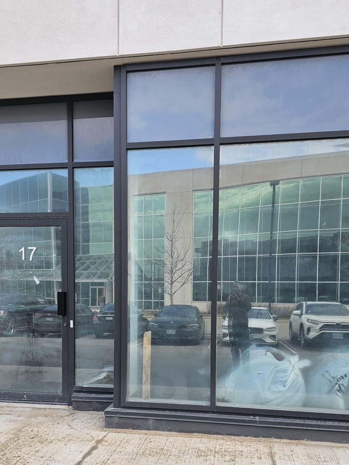 5270 Solar Drive 16, 17, Mississauga, On L4w 0g7