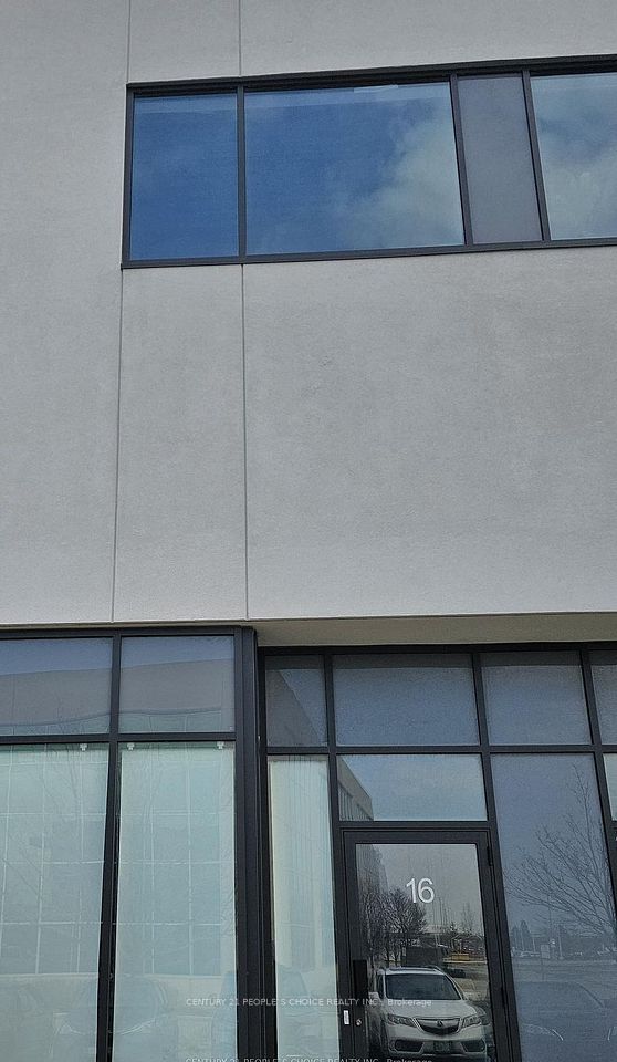 5270 Solar Drive 17, Mississauga, On L4w 0g7