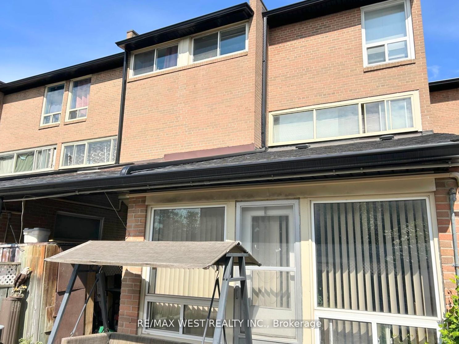 260 John Garland Boulevard 234, Toronto, On M9v 1n8