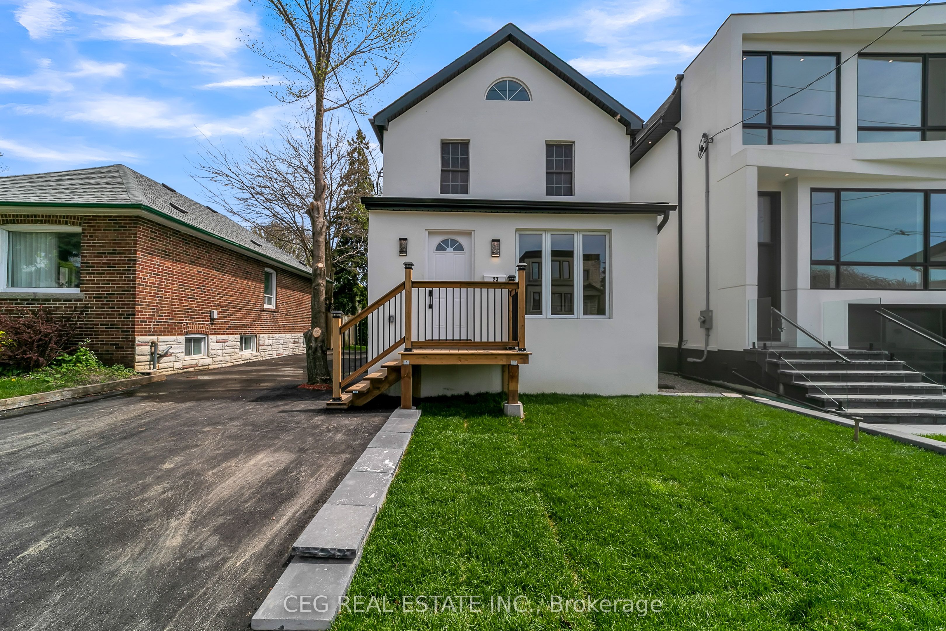 23 16th Street, Toronto, On M8v 3j7