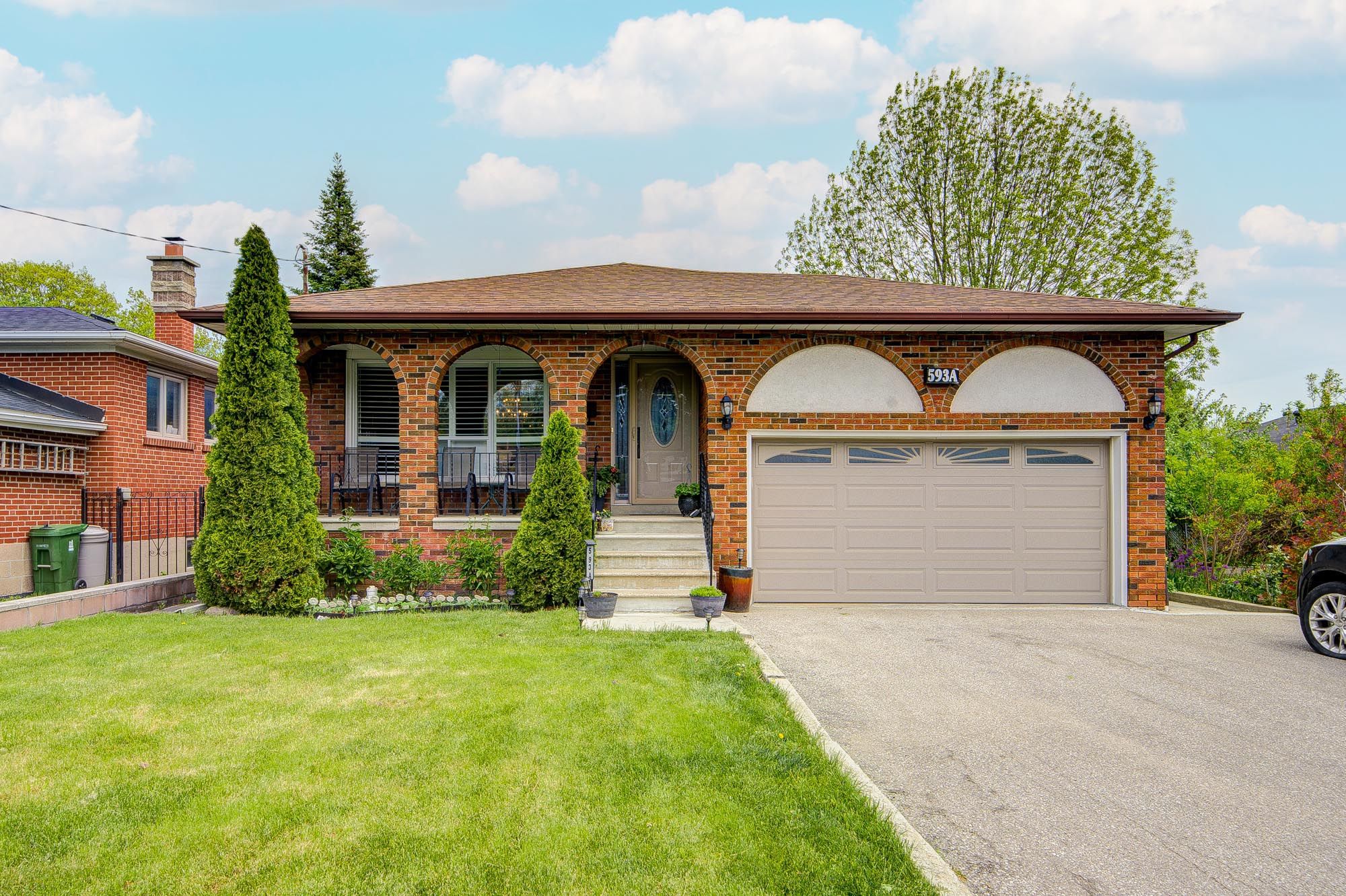 593a Scarlett Road N, Toronto, On M9p 2s6