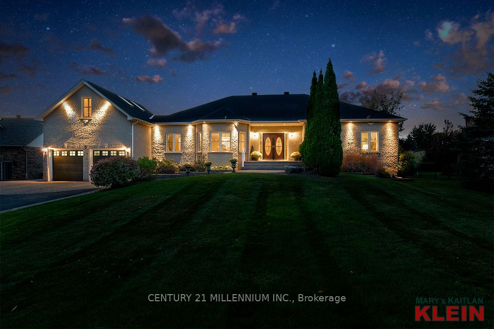 8 Castlewood Court, Caledon, On L7k 0c1