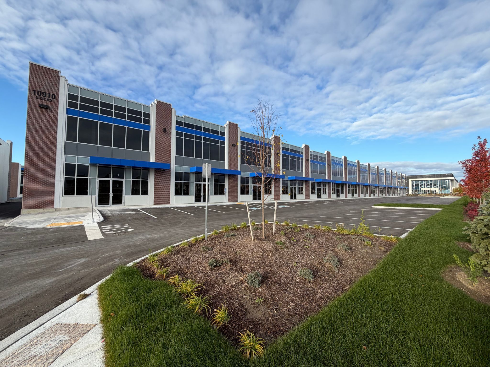 10910 Dixie Road B9, Brampton, On L6r 4g8