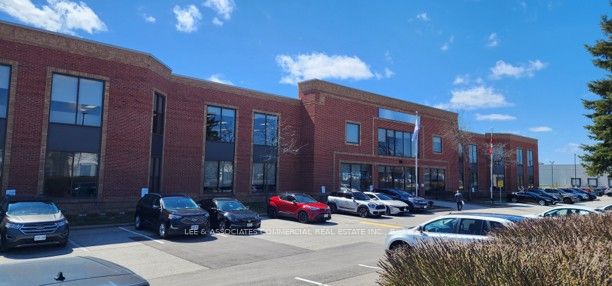 5860 Chedworth Way, Mississauga, On L5r 0a2