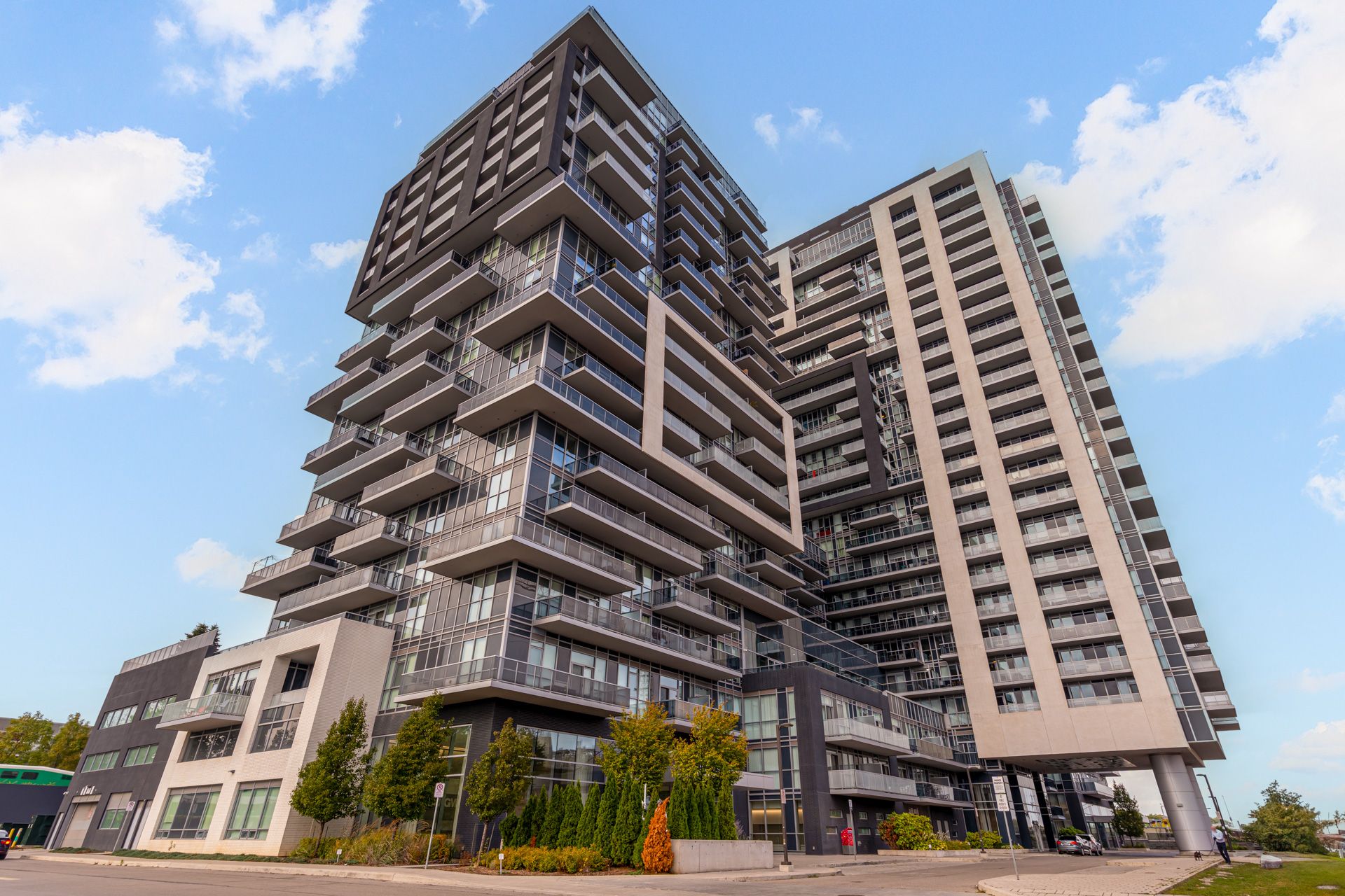 2087 Fairview Street 1002, Burlington, On L7r 0e5