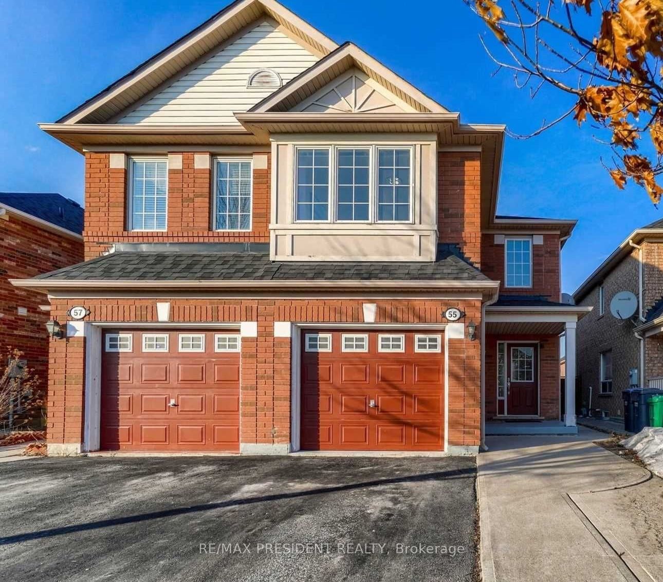55 Eastway Street, Brampton, On L6s 6l9