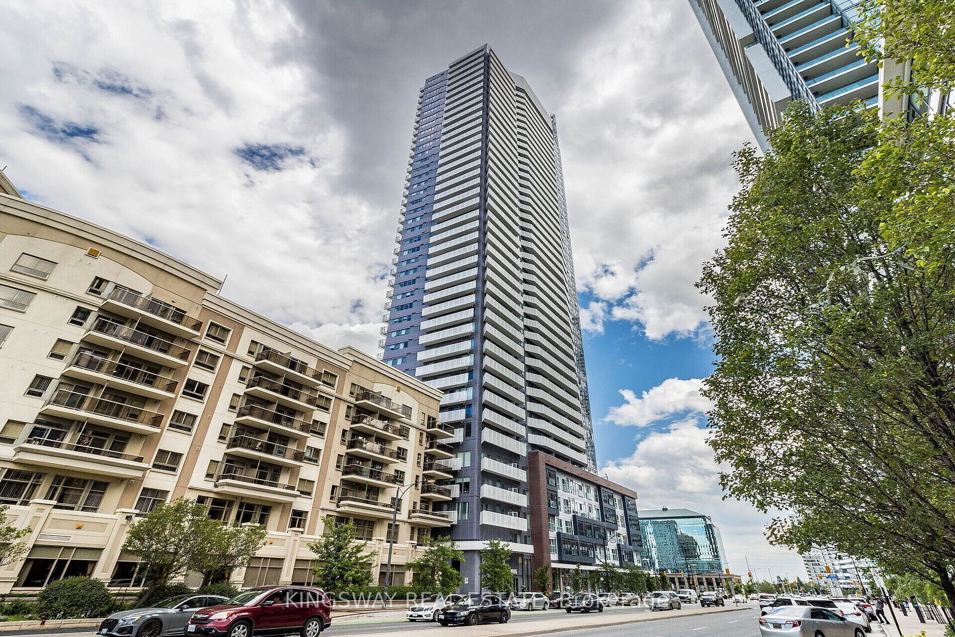 4065 Confederation Parkway 3311, Mississauga, On L5b 0l4