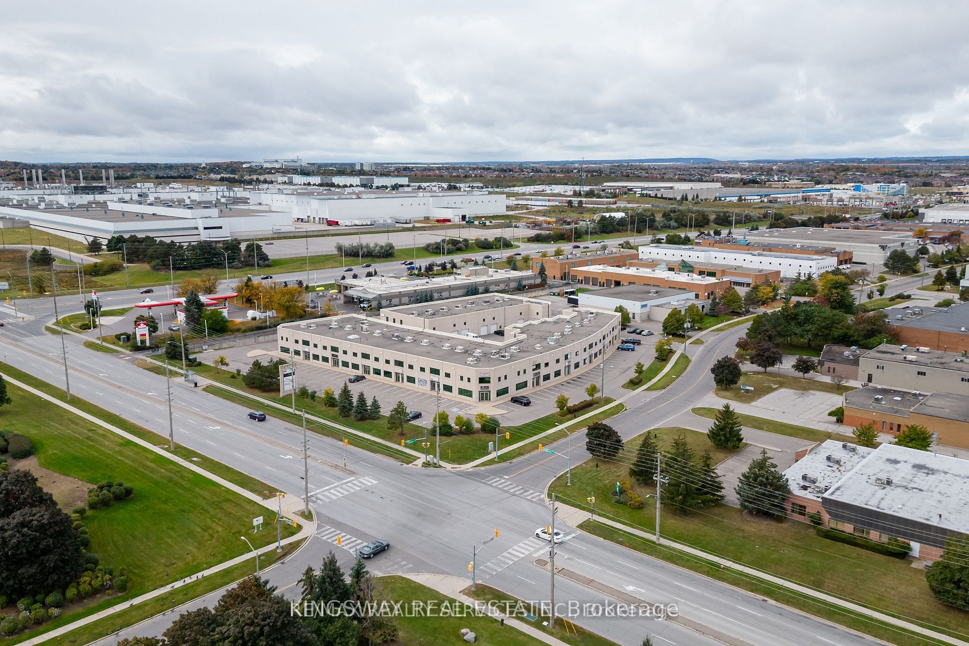 2 Automatic Road 121, Brampton, On L6s 6k8