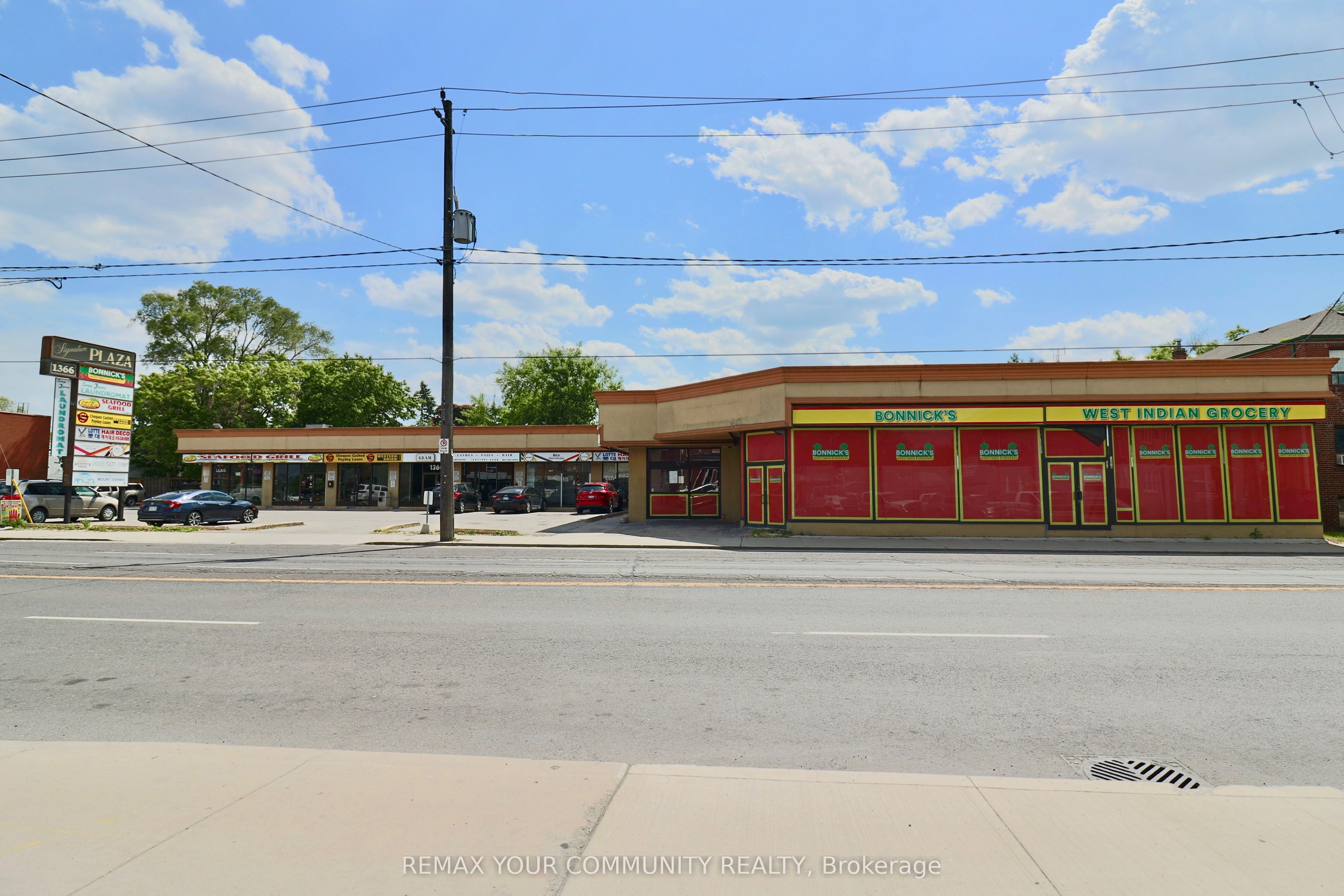 1370 Weston Road, Toronto, On M6m 4r8