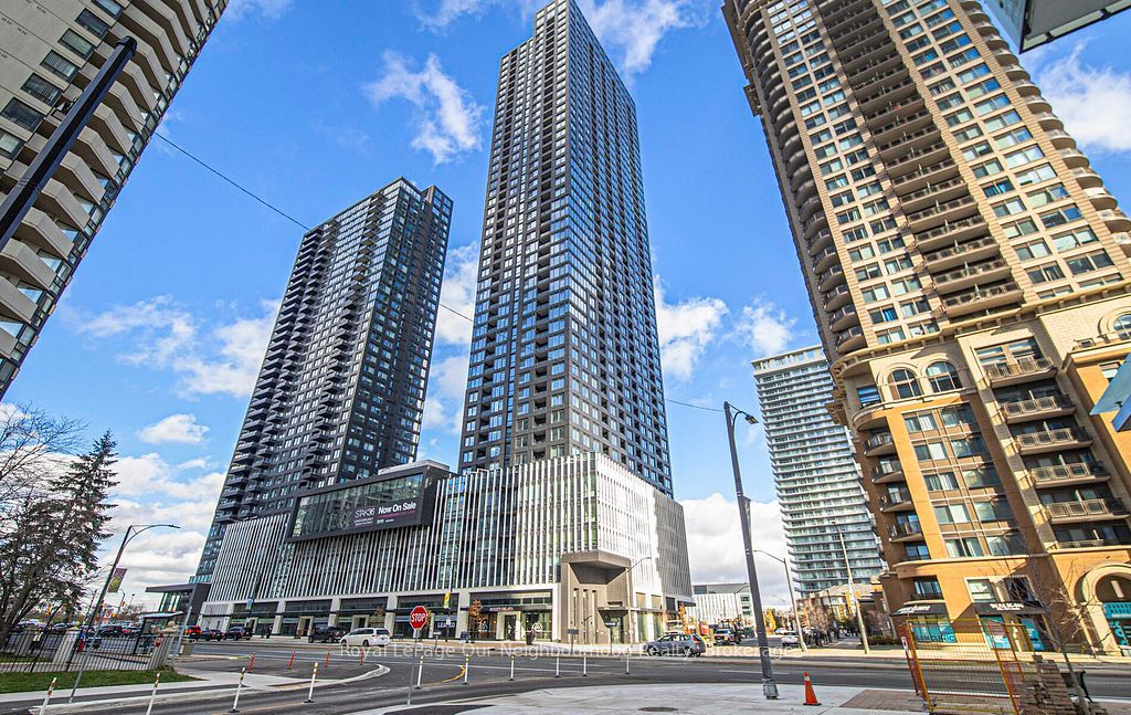 395 Square One Drive 412, Mississauga, On L5b 0p6