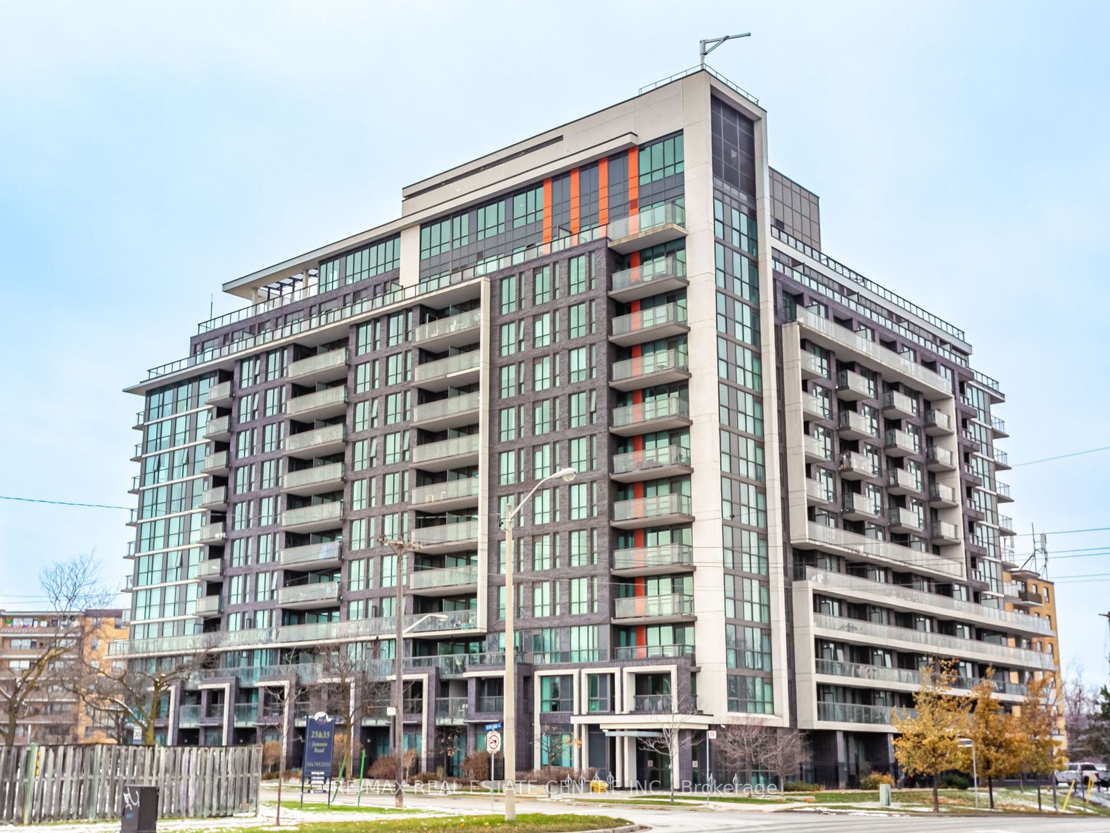 80 Esther Lorrie Drive 720, Toronto, On M9w 4v1